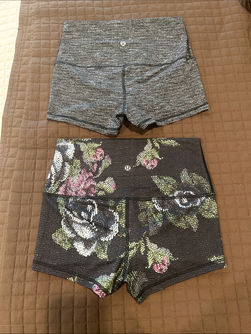 lululemon athletica Women's Gray Heather and Floral 2” Bike Shorts size 6
